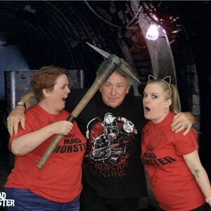 Meet your Posher, Cat